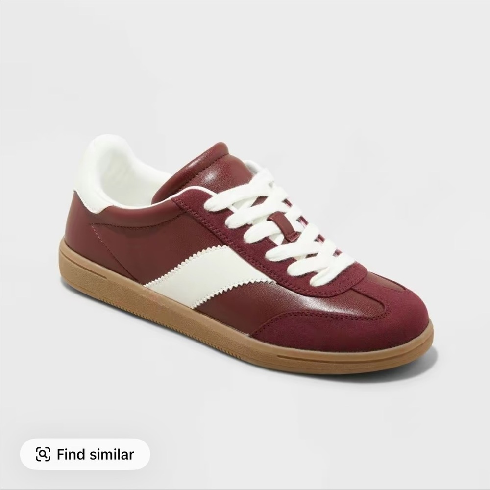 Women's sneakers with Memory Foam Insole - Universal Thread sz 6 burgundy